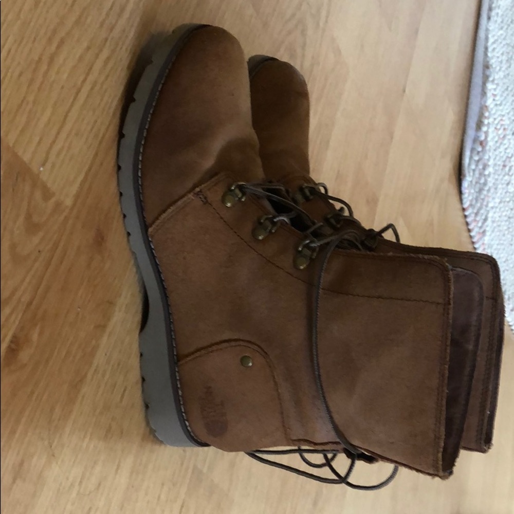North face boots lightly worn